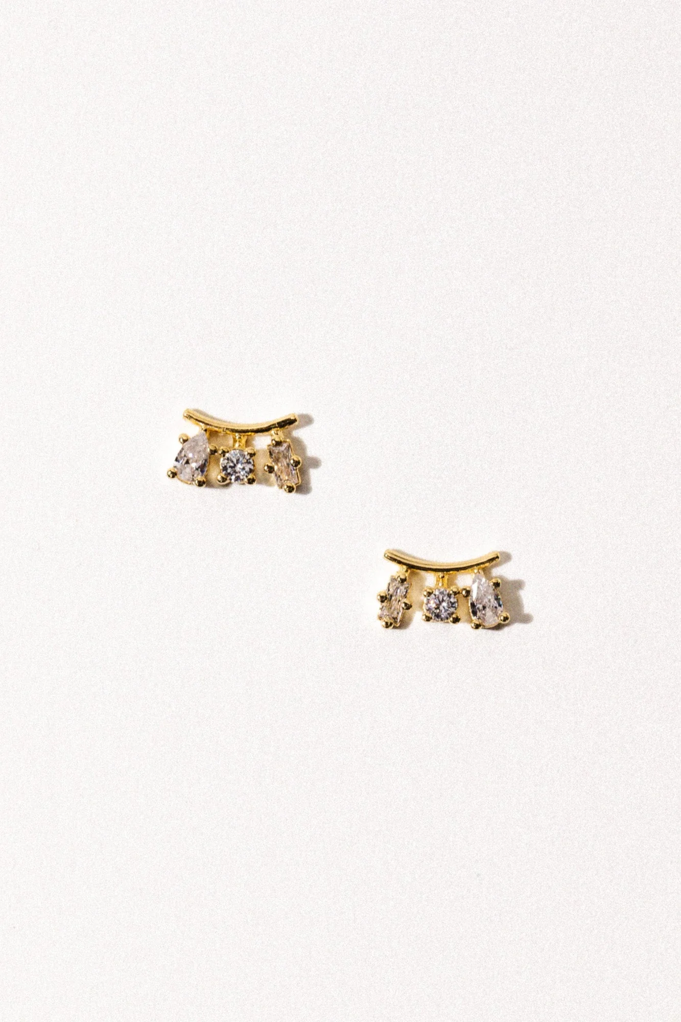Elegant Curve Stud Earrings